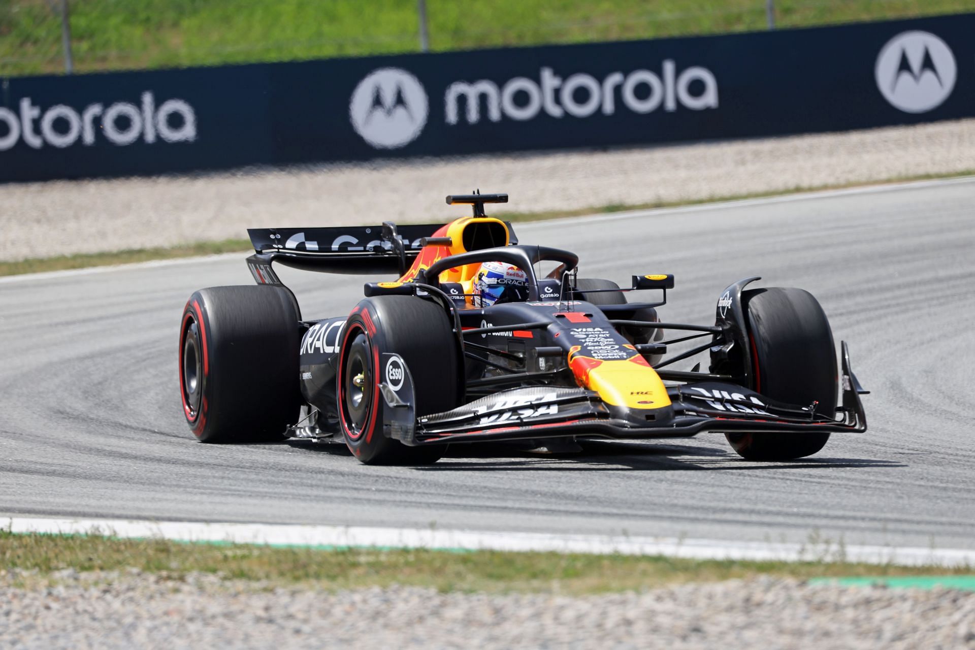Max Verstappen of Oracle Red Bull Racing drives the Red Bull RB21 Honda - Source: Getty
